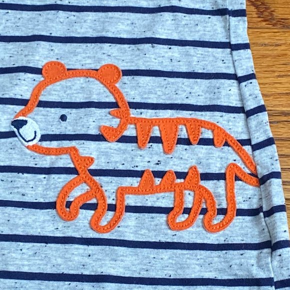 Carter's ❤️ Just one You Kid Button Front Romper Size 18M (PRE-LOVED) - Picture 2 of 6